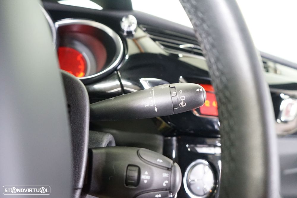 Citroën DS3 1.6 e-HDi So Chic - 20