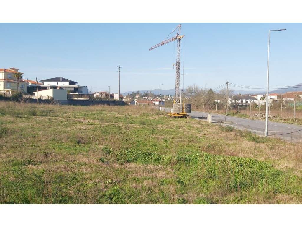 Terreno ou lotes para moradias geminadas de 2 pisos - Grande imagem: 4/9