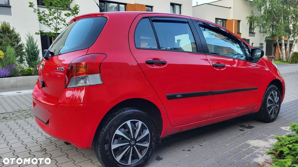 Toyota Yaris 1.0 Entry - 2