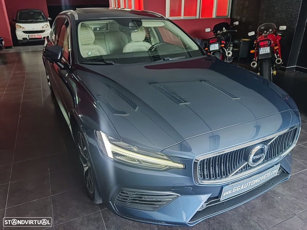 Volvo V60 2.0 T8 AWD TE Momentum Plus - 21