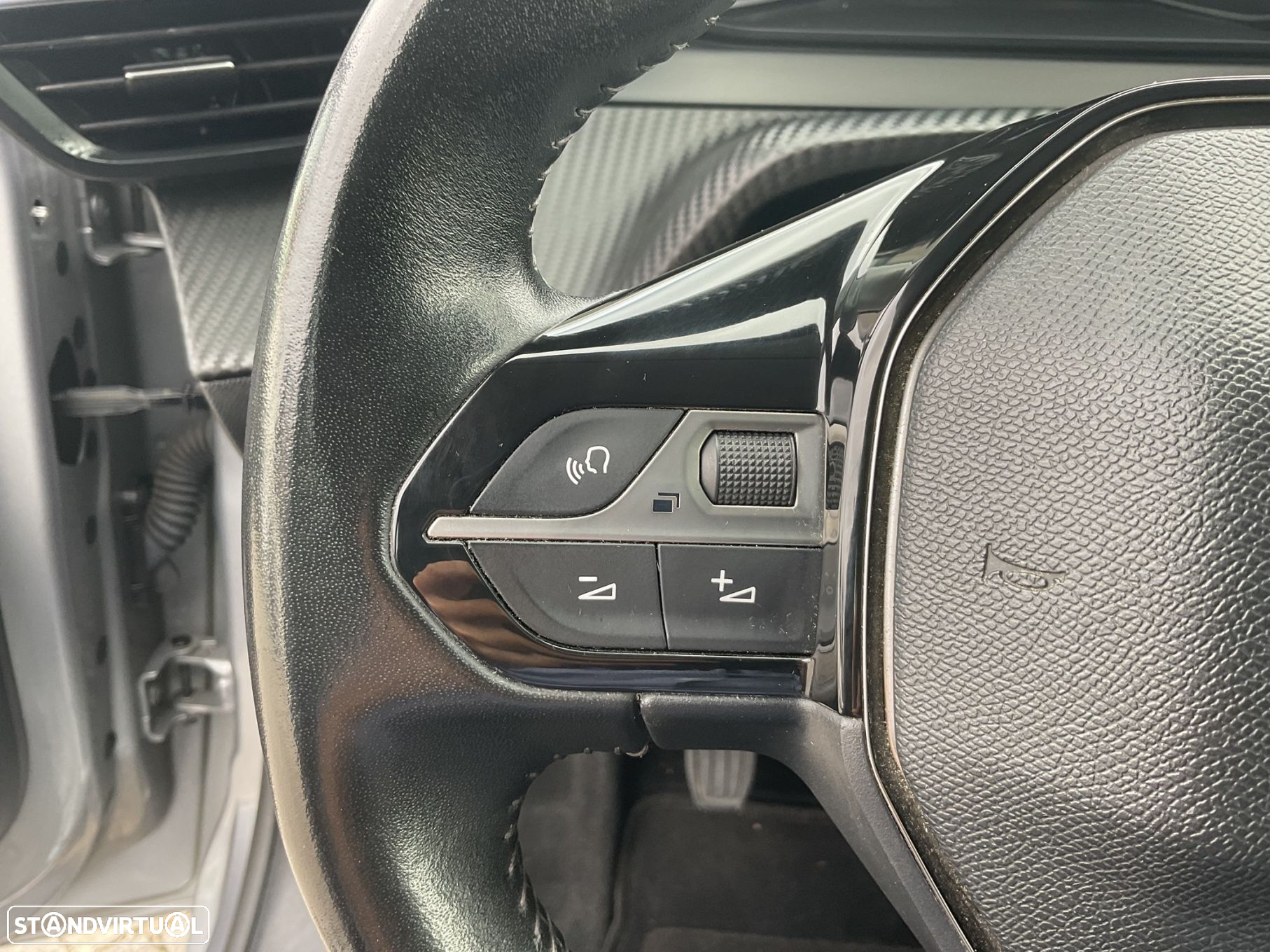 Peugeot 208 1.2 PureTech Active Pack - 27