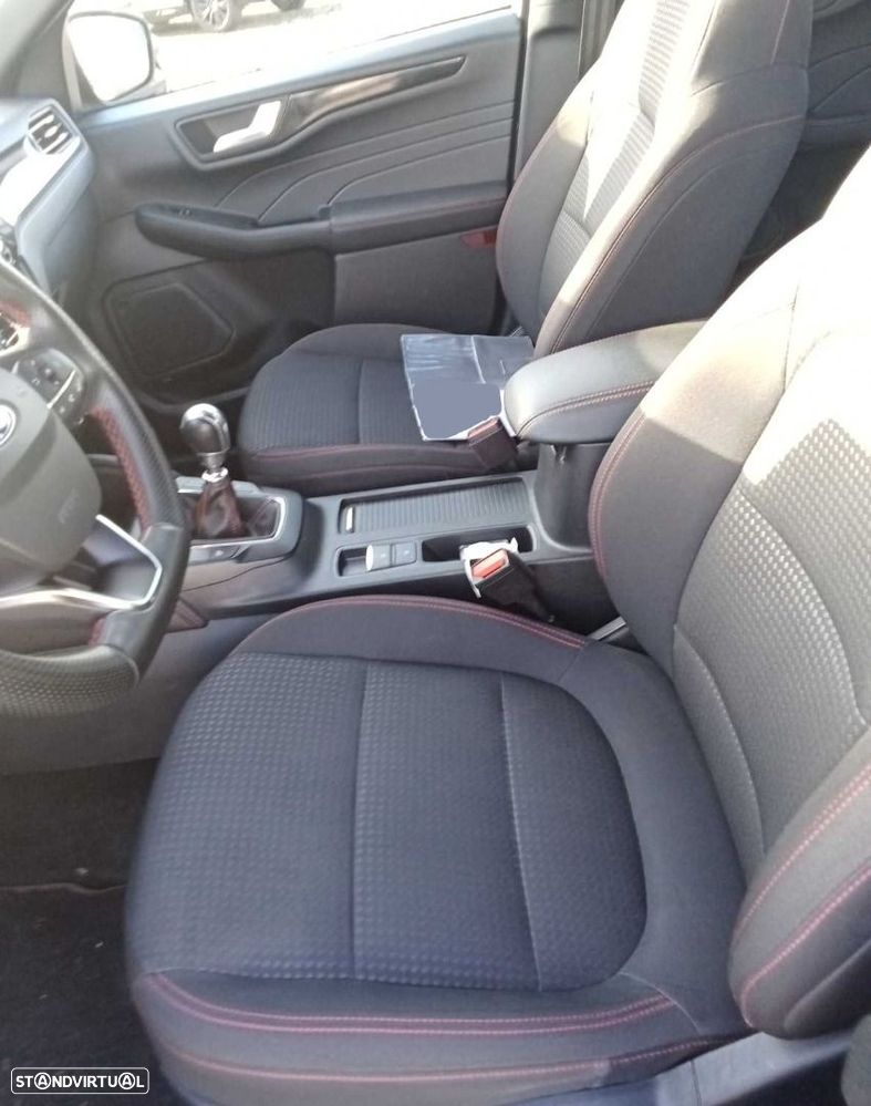 Ford Kuga 1.5 EcoBoost ST-Line - 4