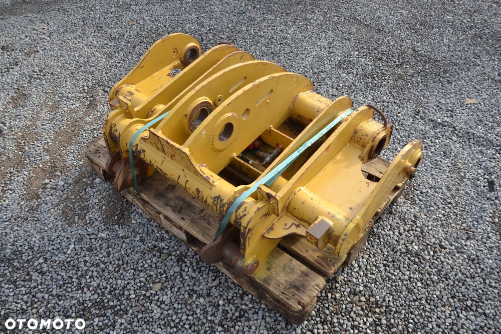 Szybkozłącze hydrauliczne do ładowarki Cat 924,926 - 3