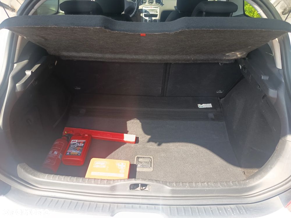Peugeot 308 - 8