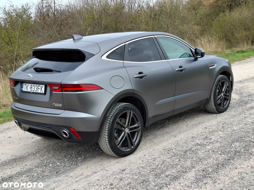 Jaguar E-Pace P250 AWD R-Dynamic S - 5