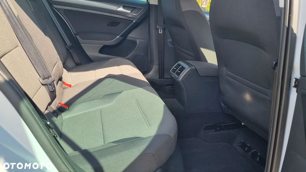 Volkswagen Golf 2.0 TDI (BlueMotion Technology) Comfortline - 25