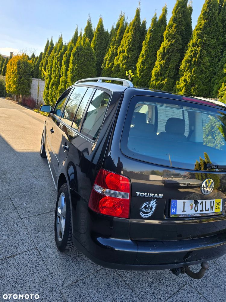 Volkswagen Touran - 7