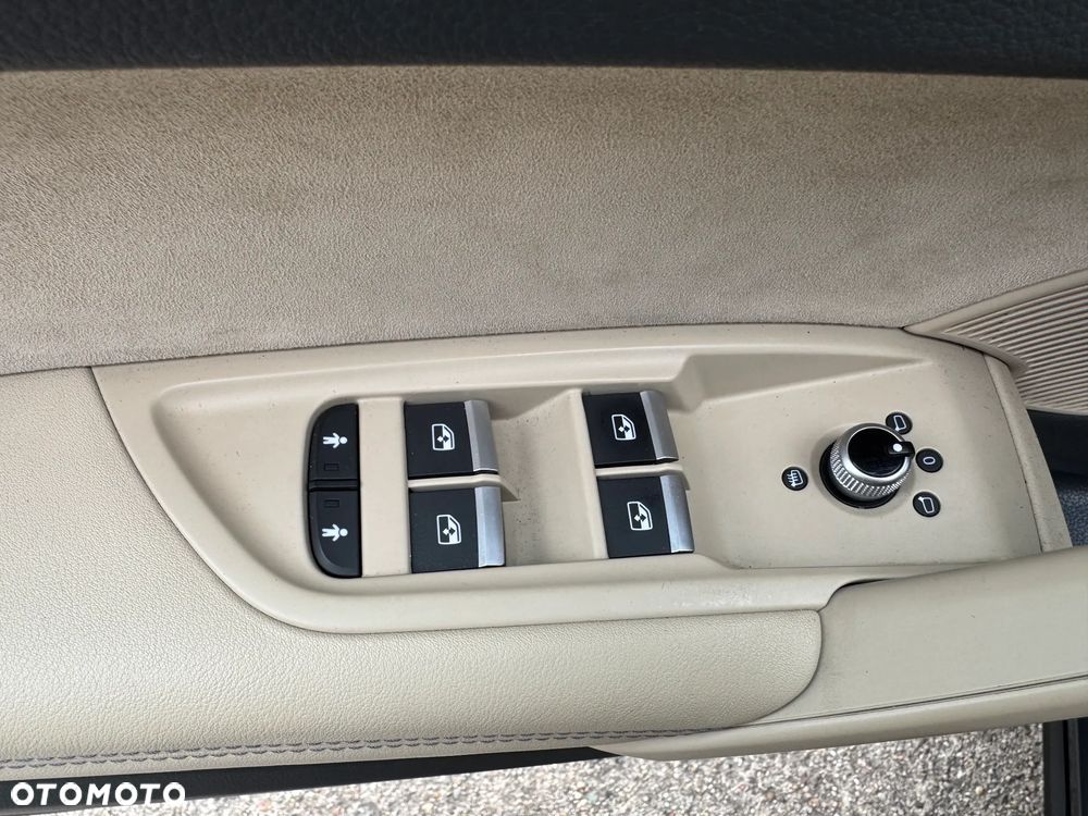 Audi Q5 2.0 TFSI Quattro Design S tronic - 28