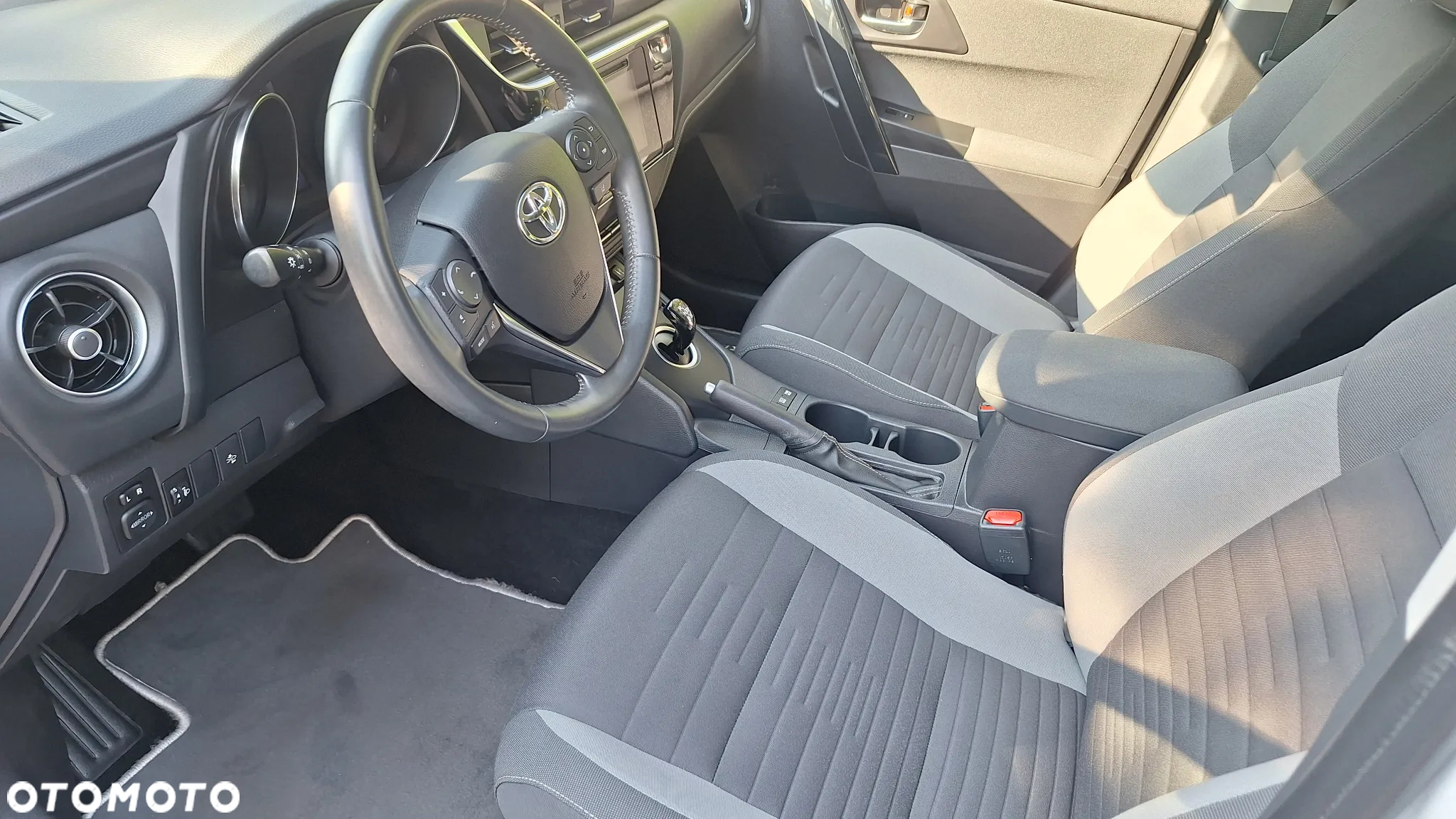 Toyota Auris 1.8 VVT-i Hybrid Automatik Style Selection - 12