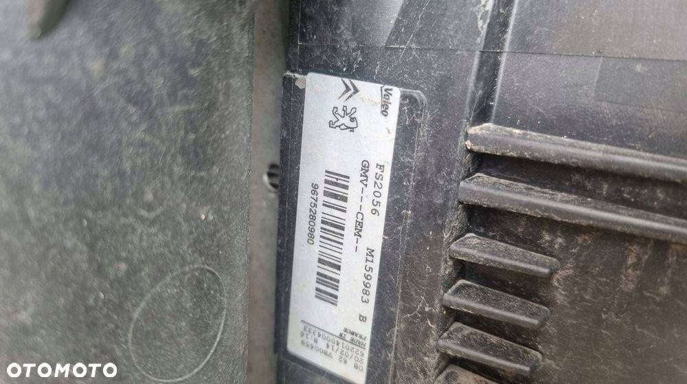 peugeot 2008 208 1.4 1.2 vti hdi pas przedni chłodnica wody wentylator - 7