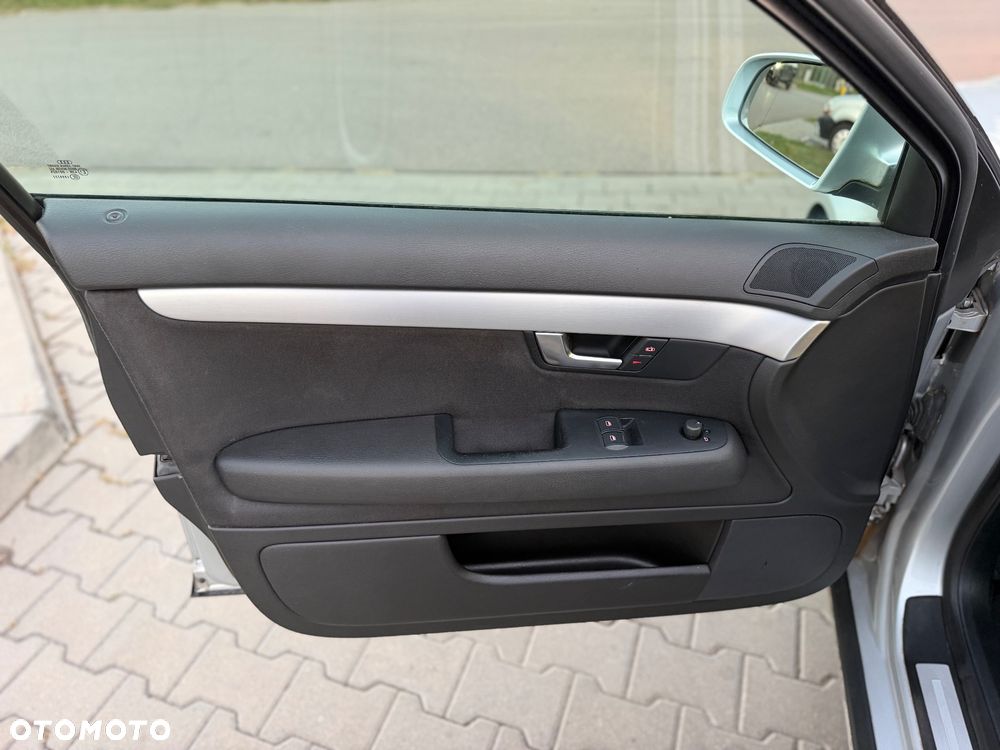 Audi A4 Limousine - 25