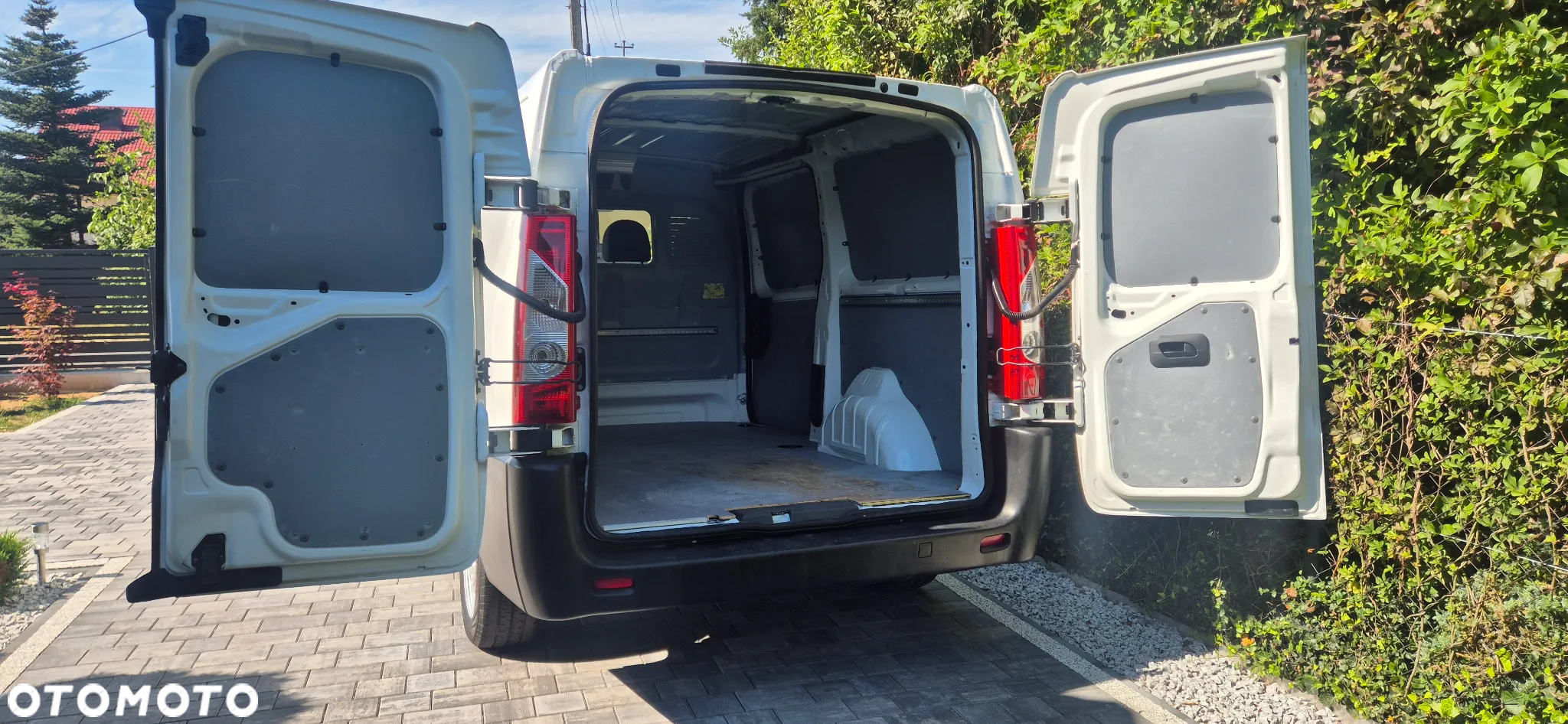 Peugeot Expert - 8