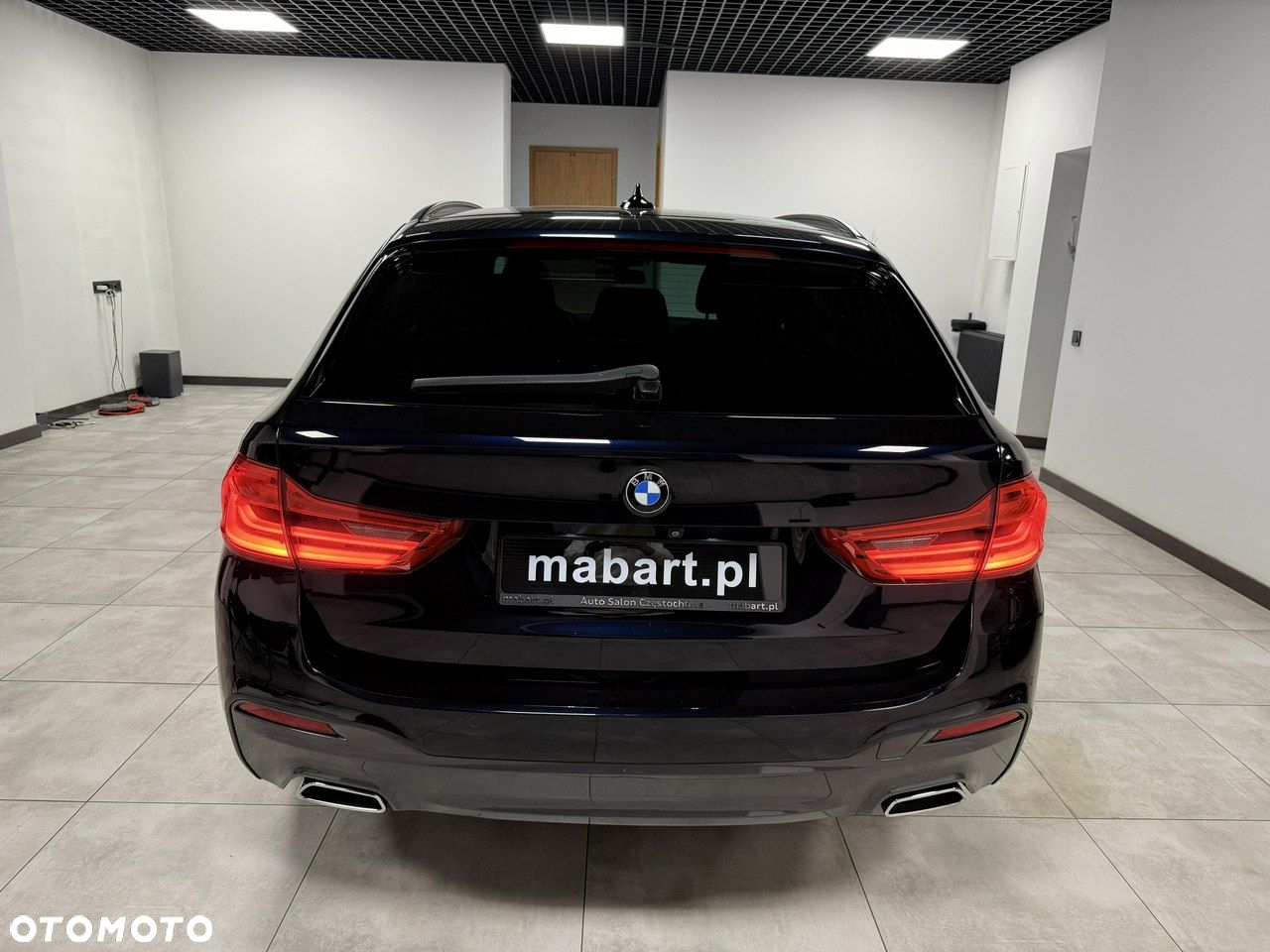BMW Seria 5 520d Touring M Sport Edition - 4