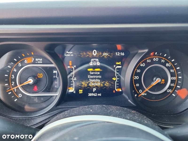 Jeep Wrangler - 10