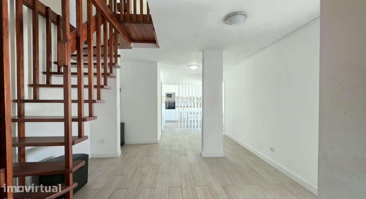 Apartamento T3 de 144 m2  com Vista Panorâmica em Santo António dos Ca - Grande imagem: 3/36