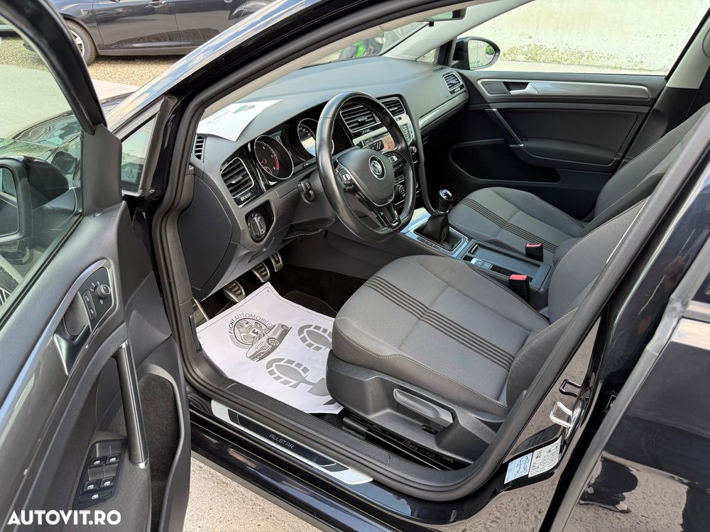 Volkswagen Golf 1.6 TDI Highline - 11