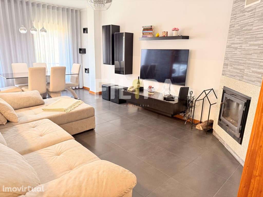 Apartamento T2 em Sobreira - Paredes | Localização Privilegiada e E... - Grande imagem: 5/32