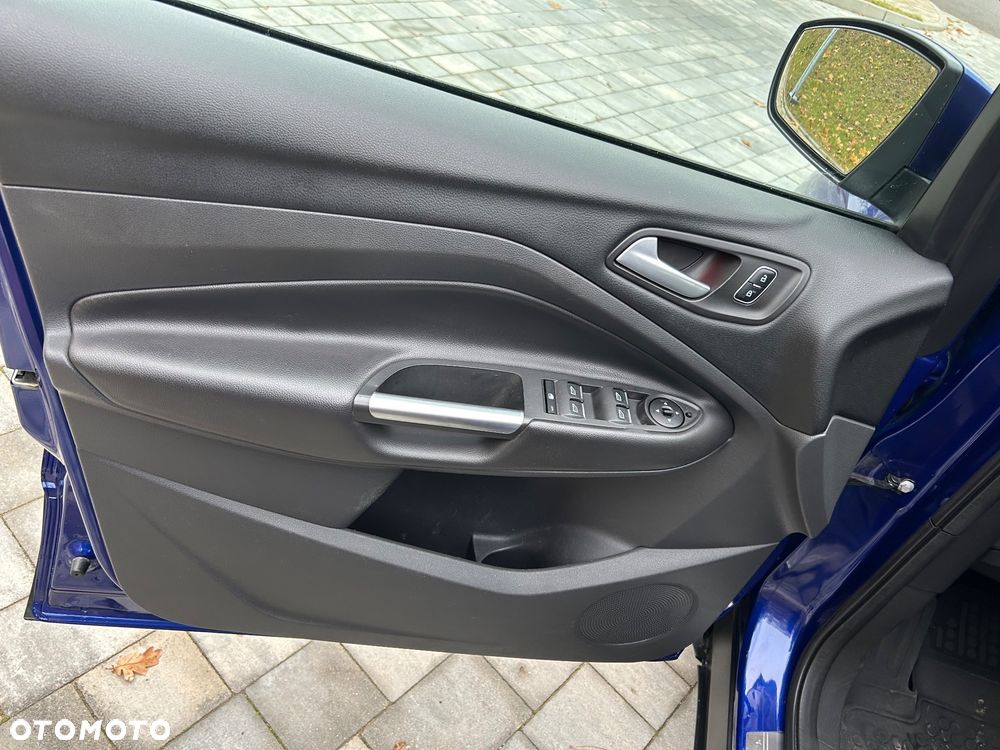 Ford Kuga - 8