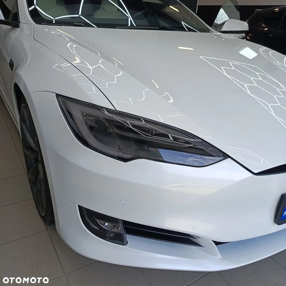 Tesla Model S Performance - 6