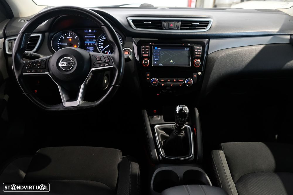 Nissan Qashqai 1.5 dCi N-Connecta J18+Led - 9