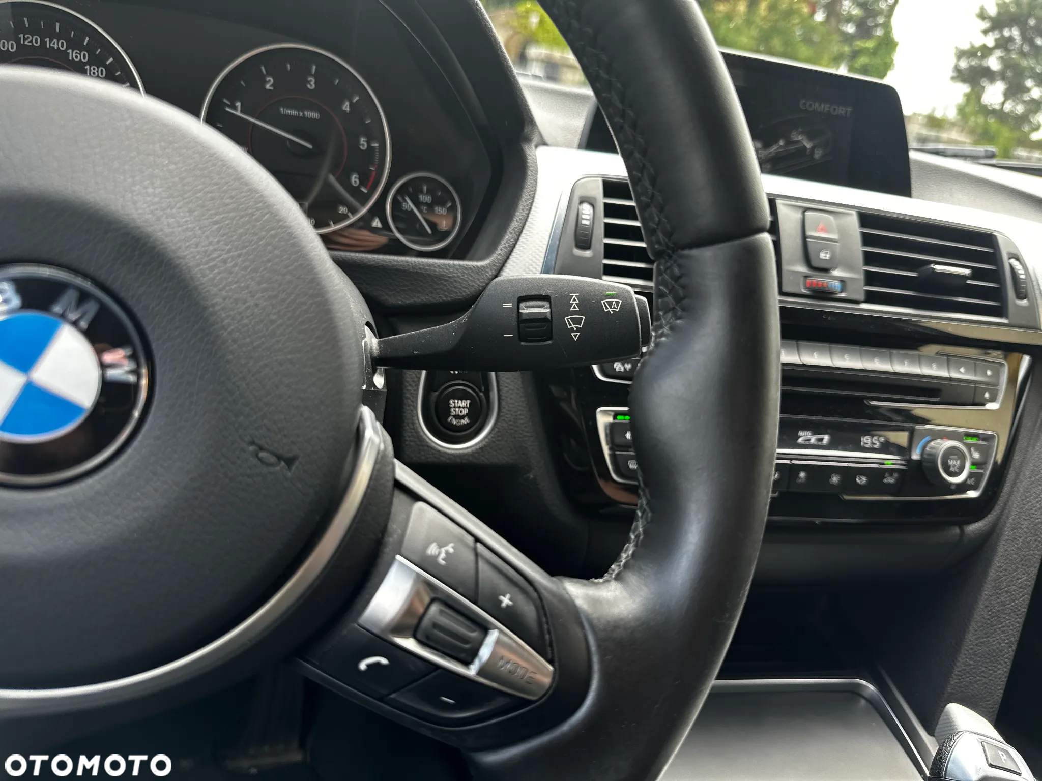 BMW Seria 3 318d Touring Edition M Sport Shadow - 33