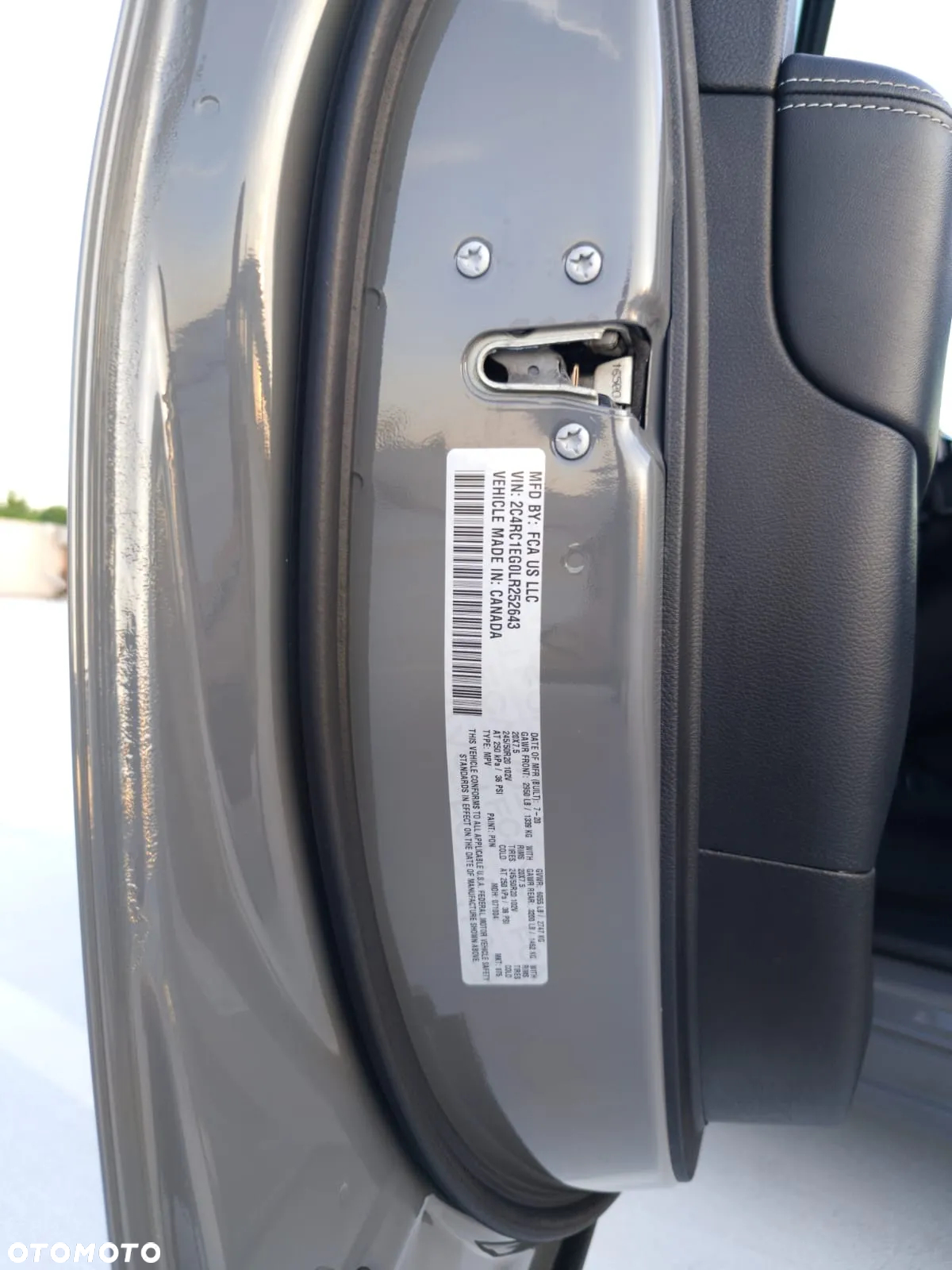 Chrysler Pacifica - 28
