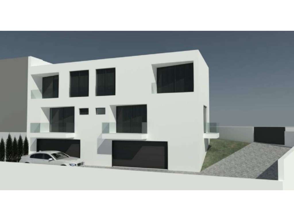 Terreno para 2 moradias em São Romão - Grande imagem: 2/5