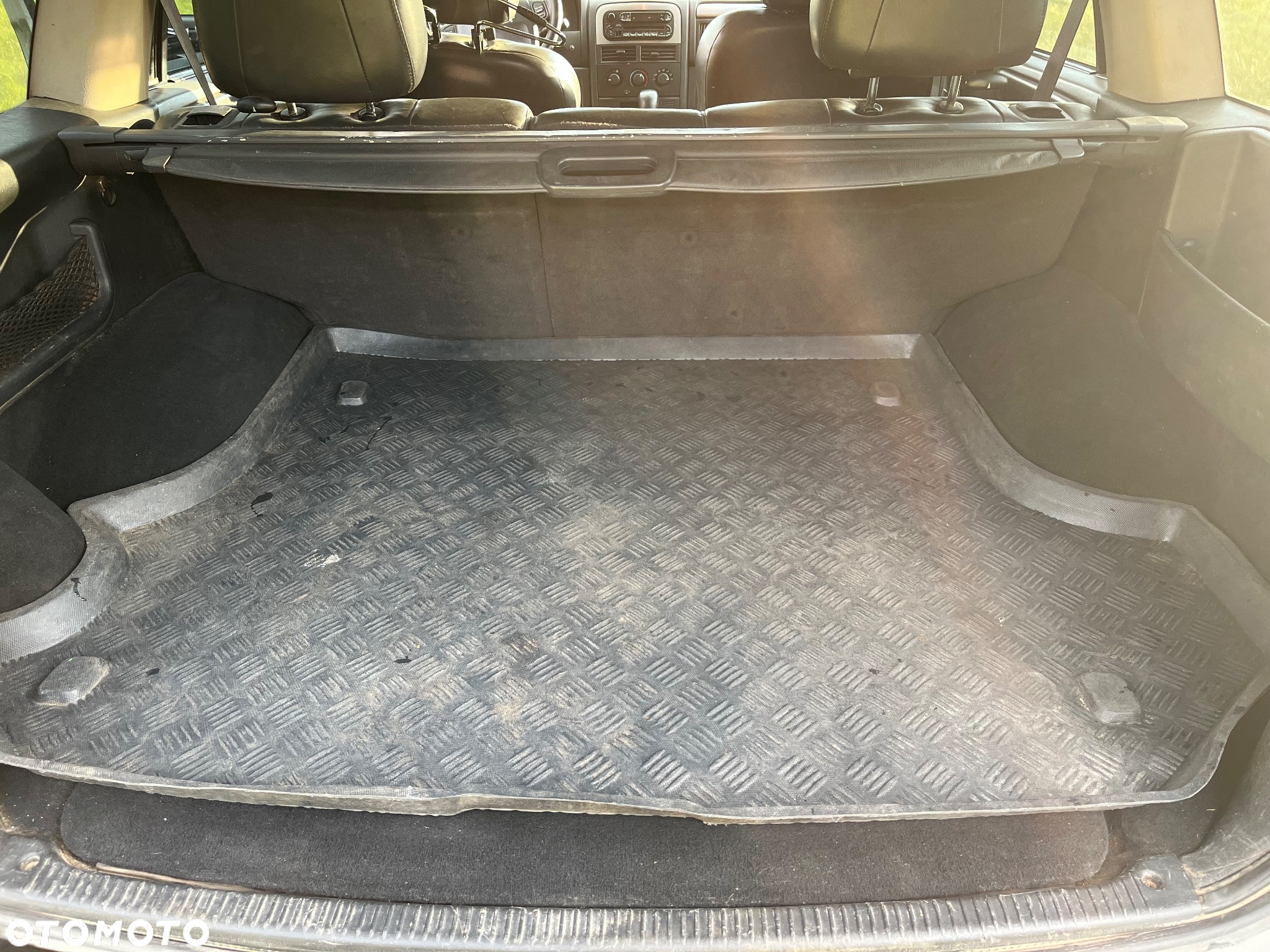 Jeep Grand Cherokee 4.0 Laredo - 23