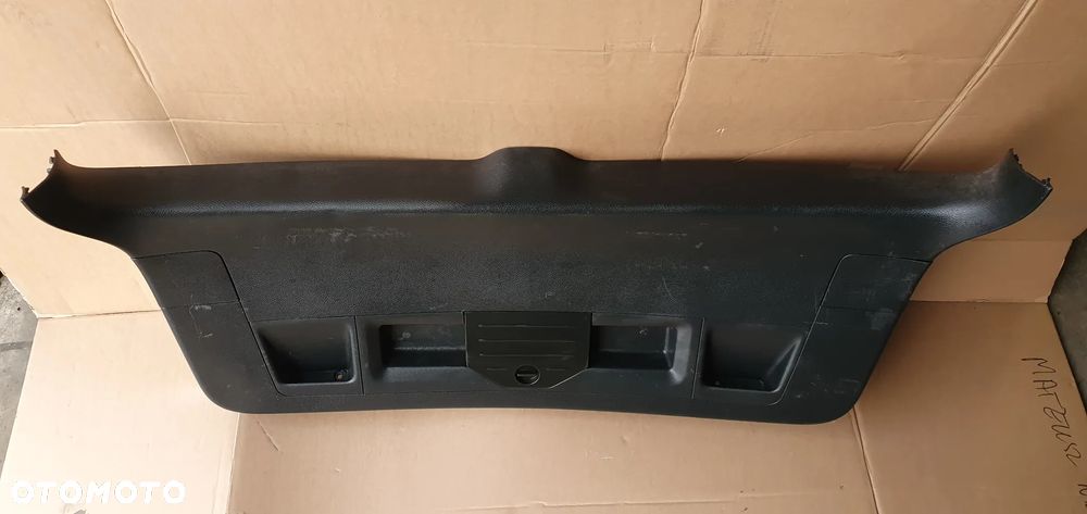 Tapicerka osłona klapy bagażnika VW Passat B6 kombi 3C9867605F - 2
