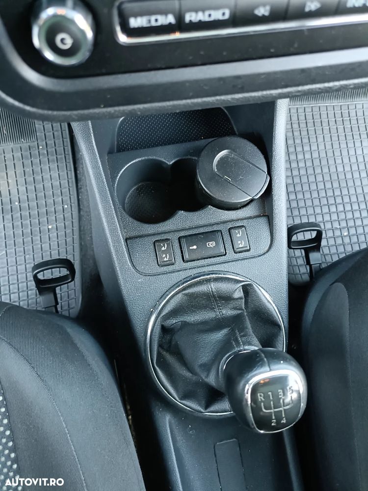 Skoda Roomster 1.2 TSI Scout PLUS EDITION - 9