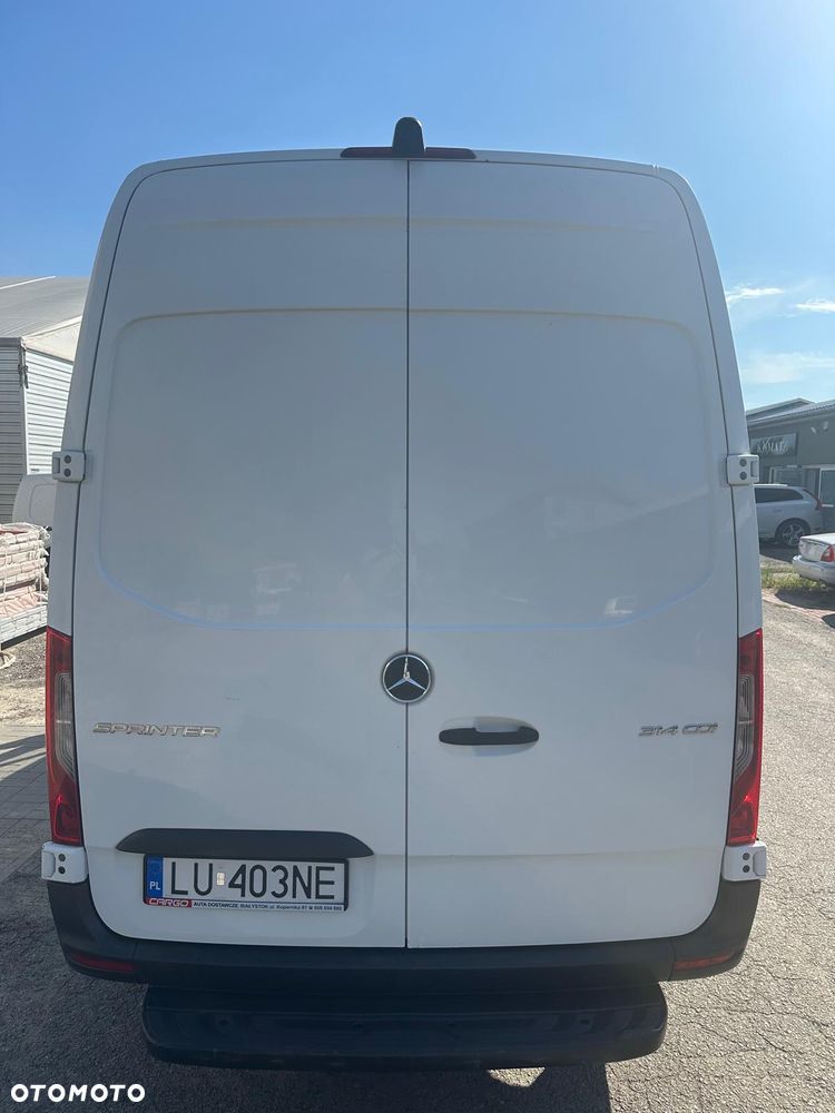 Mercedes-Benz Sprinter - 6