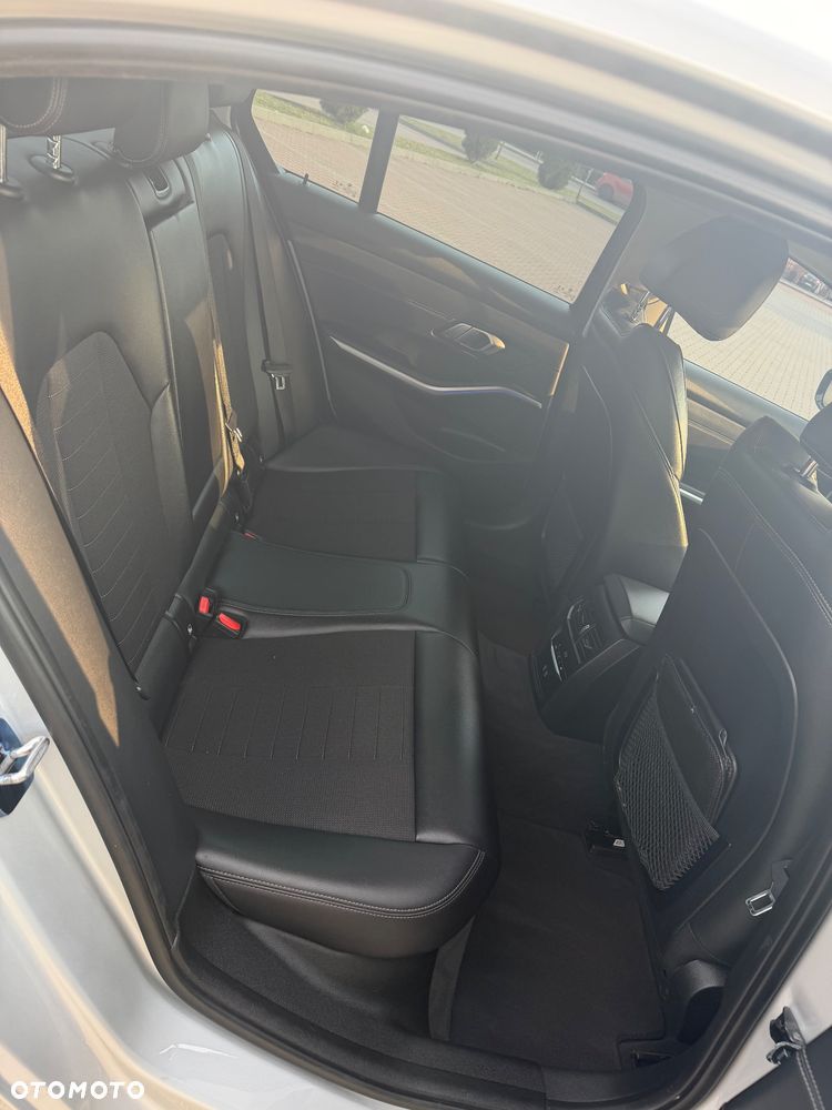 BMW Seria 3 320d xDrive mHEV sport - 7