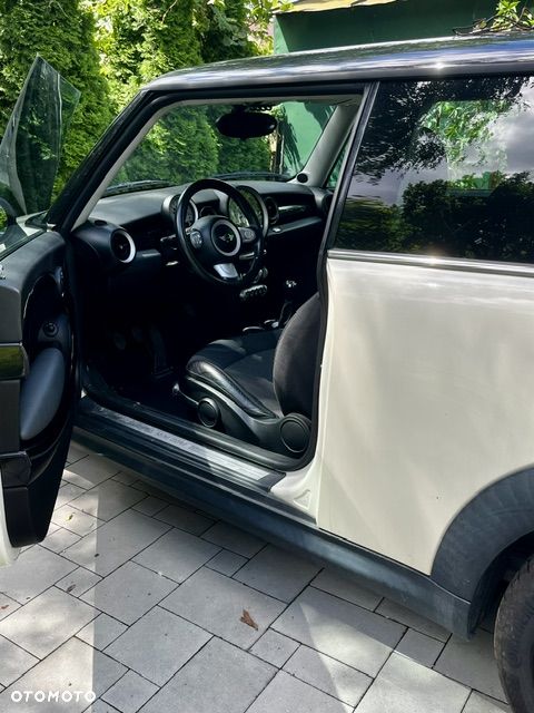 MINI Cooper Standard - 11