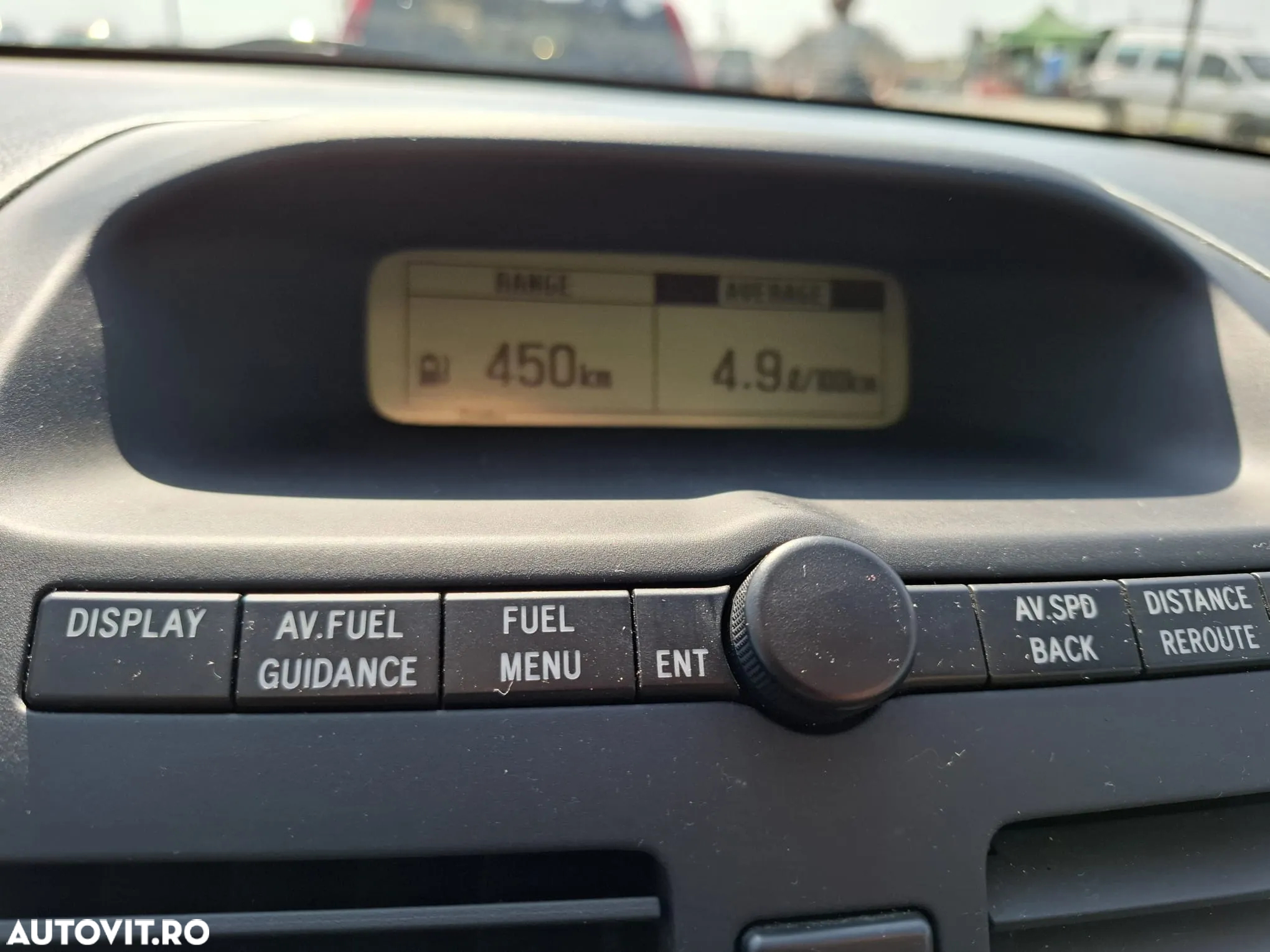 Toyota Avensis 2.0 D-4D - 10