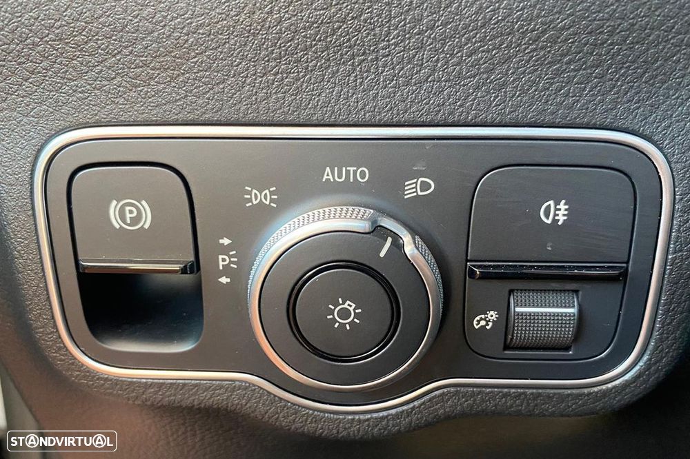 Mercedes-Benz B 250 e AMG Line - 15