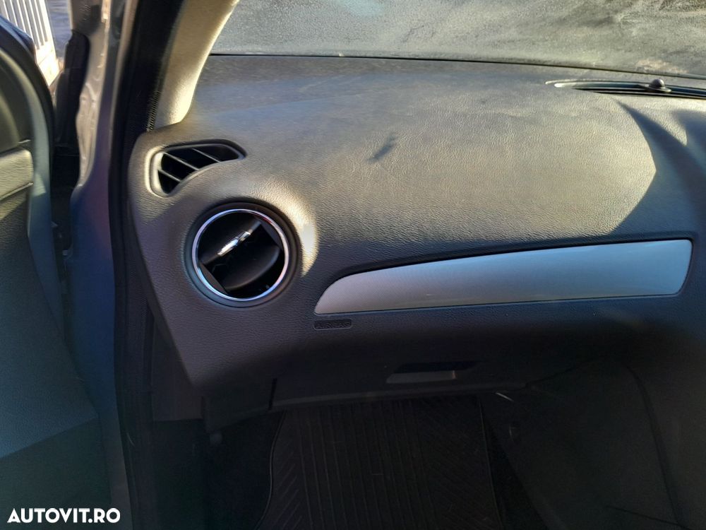 Dezmembrari  Ford MONDEO Mk 4  2007  > 2014 2.0 TDCi Motorina - 7