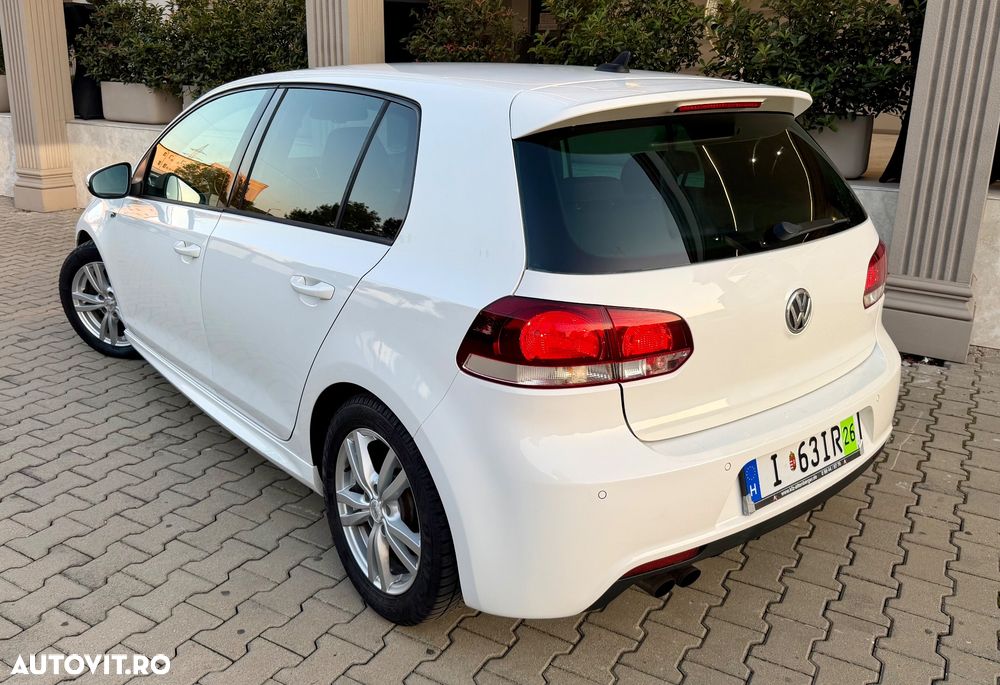 Volkswagen Golf 2.0 TDI DPF Sportline - 31