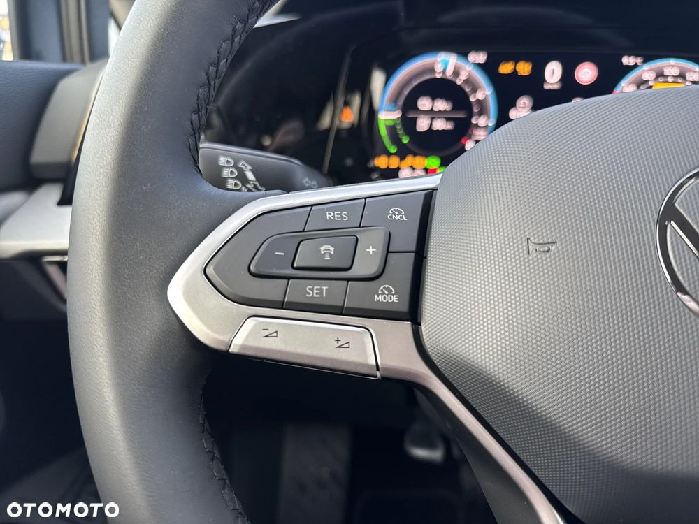 Volkswagen Golf 1.5 TSI EHybrid PHEV 150kW Life Plus DSG - 24