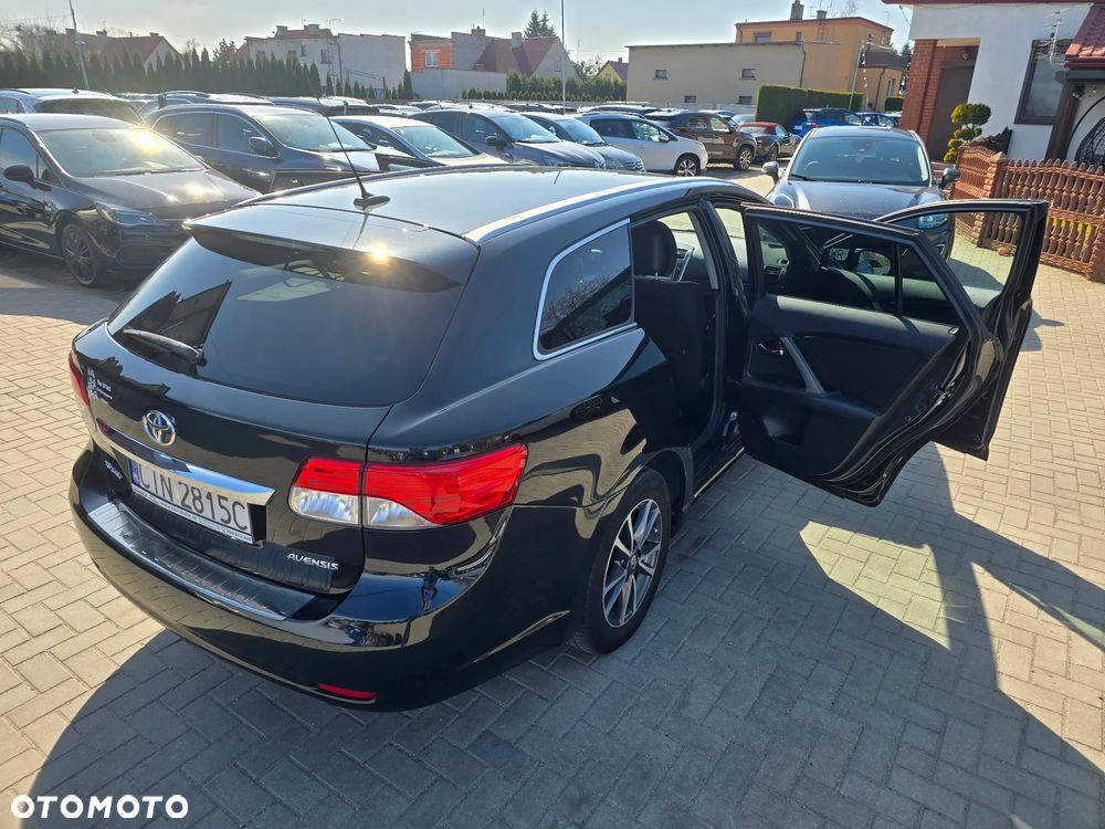 Toyota Avensis - 38
