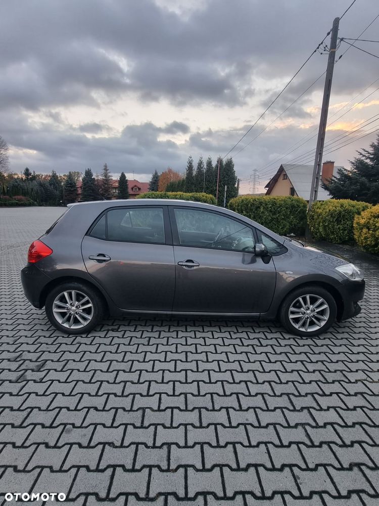 Toyota Auris - 5