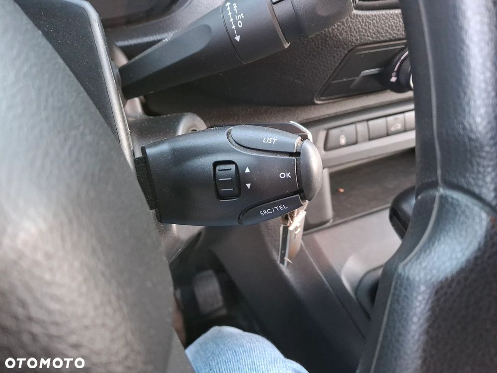 Peugeot Expert  2023r  1.5 HDI  120 KM  Salon PL - 25