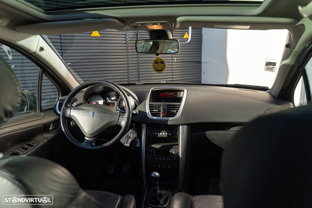Peugeot 207 SW 1.4 Premium - 12