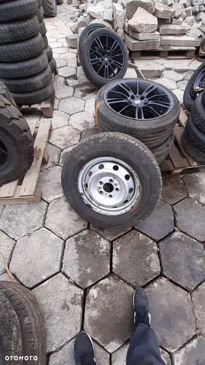 215/70/15C Continental vanco 100 - 1