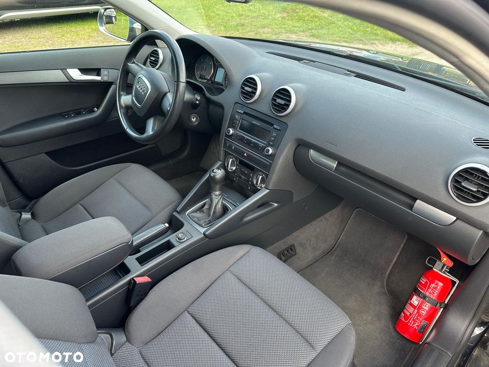 Audi A3 Sportback 1.6 TDI Attraction - 15