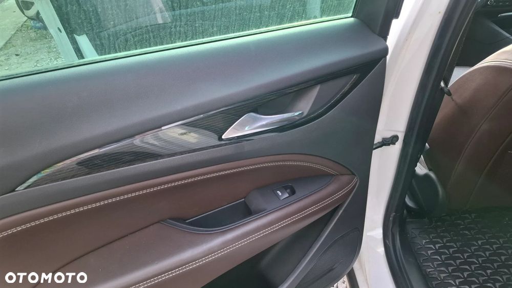 Opel Insignia - 21