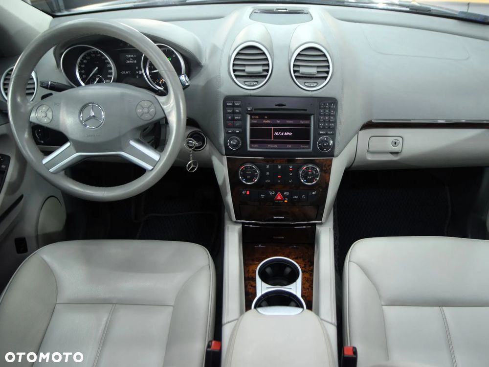 Mercedes-Benz GL - 6