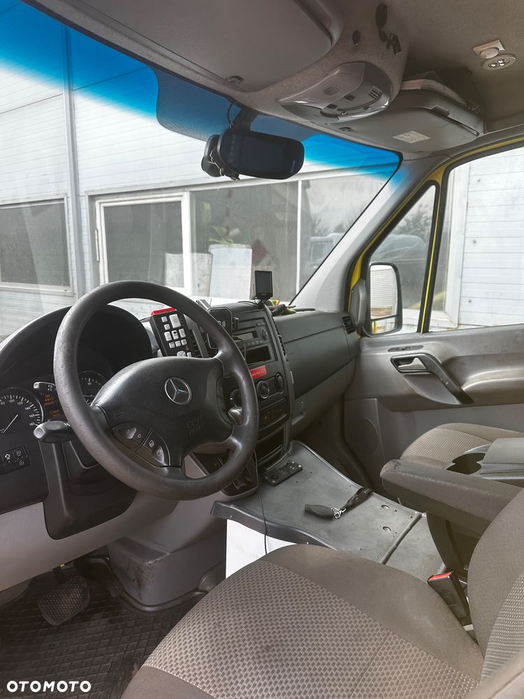 Mercedes-Benz Sprinter - 8