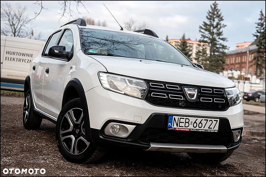 Dacia Sandero Stepway TCe 90 (S&S) Celebration - 1