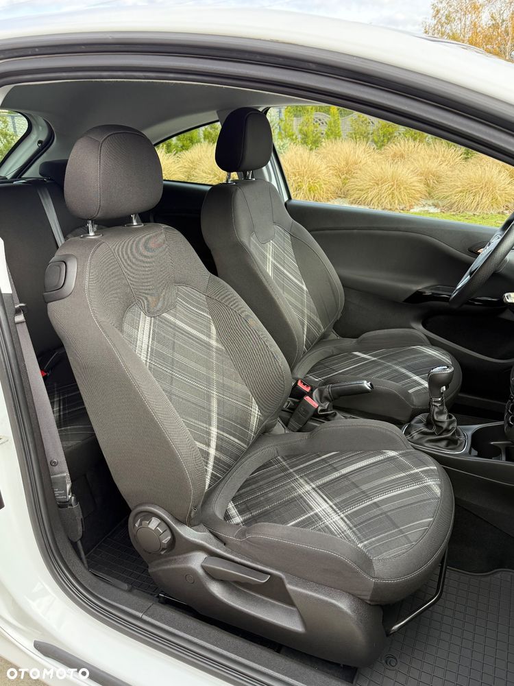 Opel Corsa 1.4 T Cosmo S&S - 20