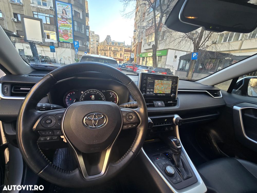 Toyota RAV4 2.0P CVT AWD Luxury - 8